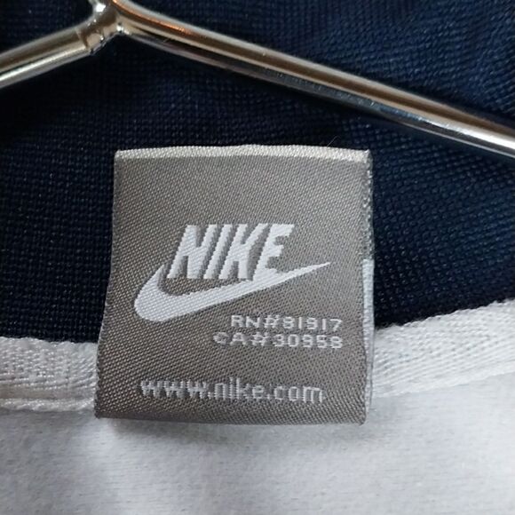 Nike Jacket...SIZE 6 - Picture 3 of 4